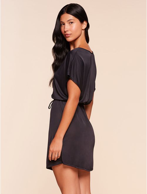 Vestido Curto Lisos Saídas